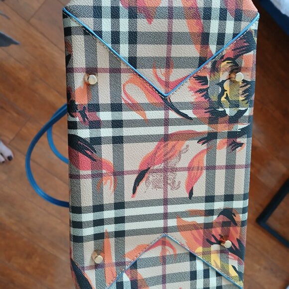 SOLD! Burberry Haymarket Check Floral Print Canterbury Tote - Picture 6 of 11